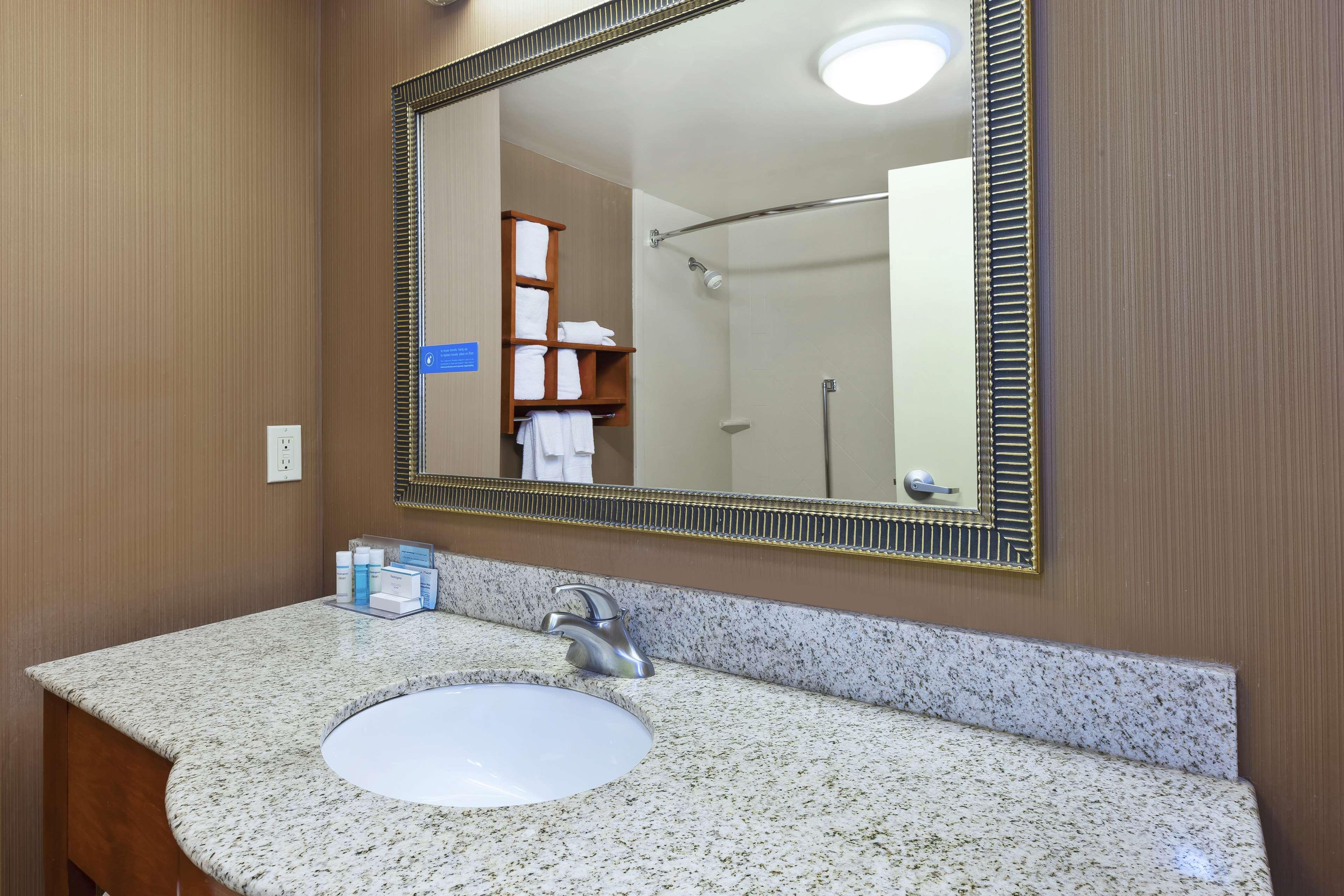 Hampton Inn & Suites Grand Rapids-Airport 28Th St Cascade Εξωτερικό φωτογραφία