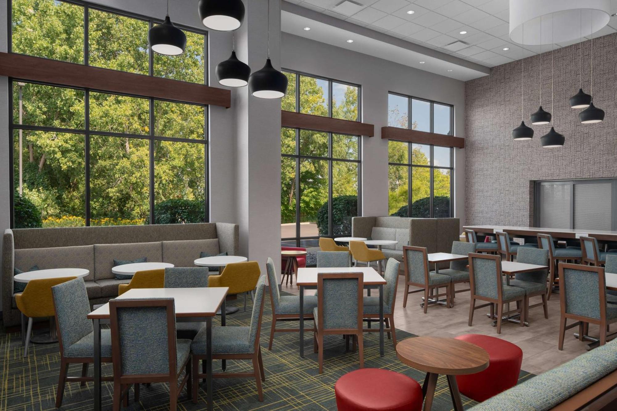 Hampton Inn & Suites Grand Rapids-Airport 28Th St Cascade Εξωτερικό φωτογραφία